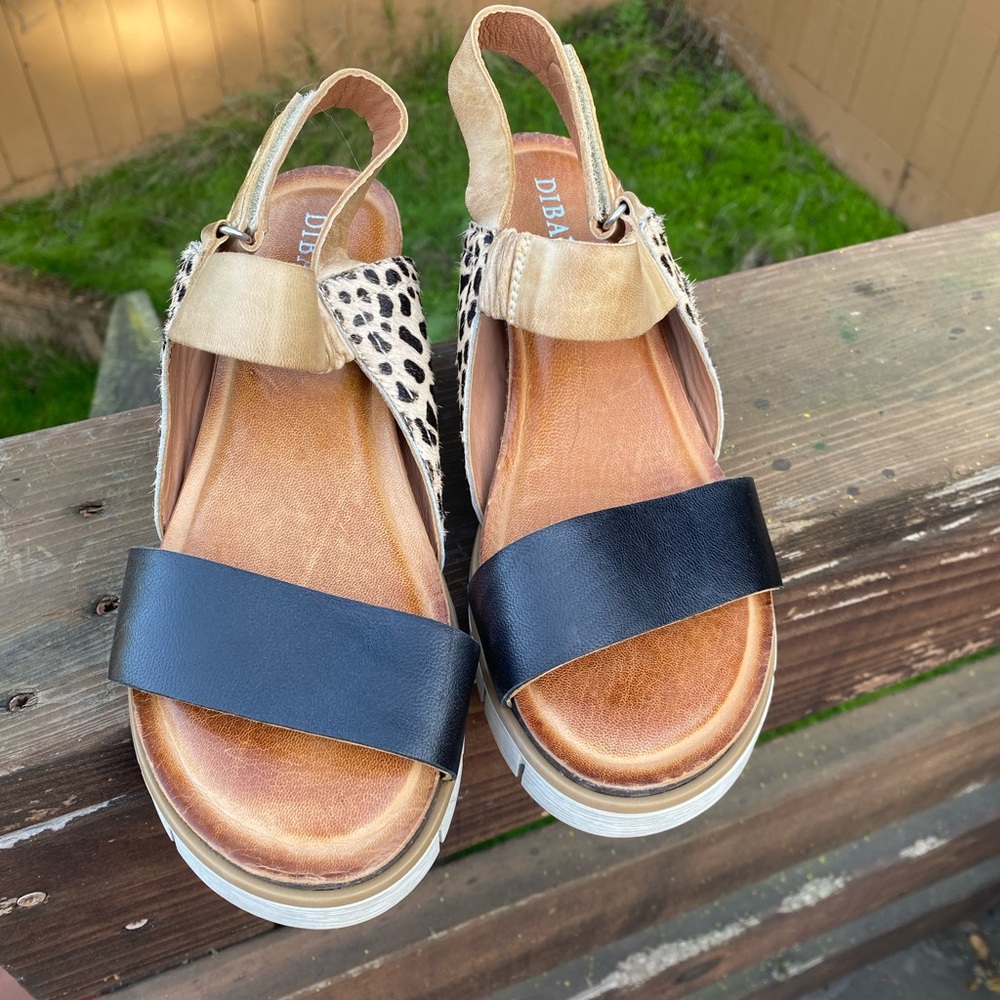 Diba True wedge sandal. Size 7